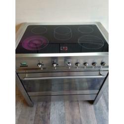 Keramische Smeg Fornuis met grote oven 90 cm breed