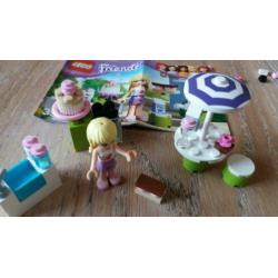 Lego friends 3930 Stephanie's buitenkeuken.