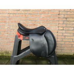 Fouganza 17,5 inch lederen zadel