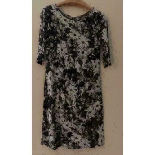 Alan Red zwart wit bloemen jurk maat S
