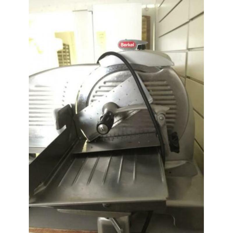 Zgan Berkel snijmachine type 834
