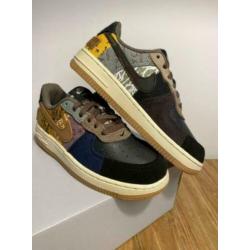 Nike Air Force Travis Scott “Cactus Jack” Maat 31.5