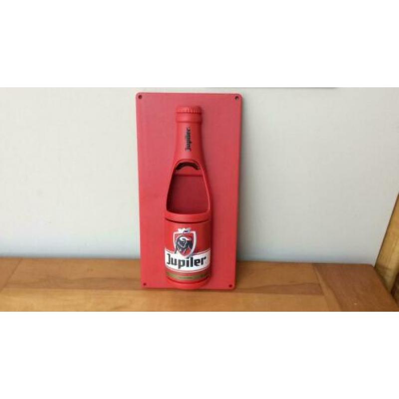 Jupiler. Bieropener met grote magneet. Carnaval!