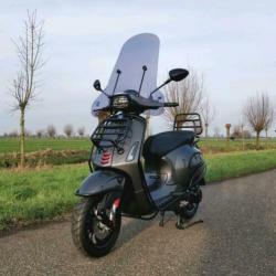 Vespa sprint agaat grijs full option 2020!