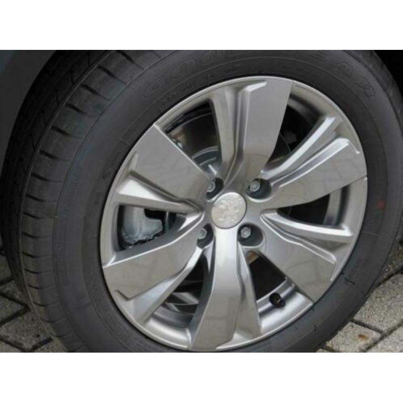 Peugeot 2008 Signature 1.2 110pk AUTOMAAT(EAT6) | NAVI | AIR