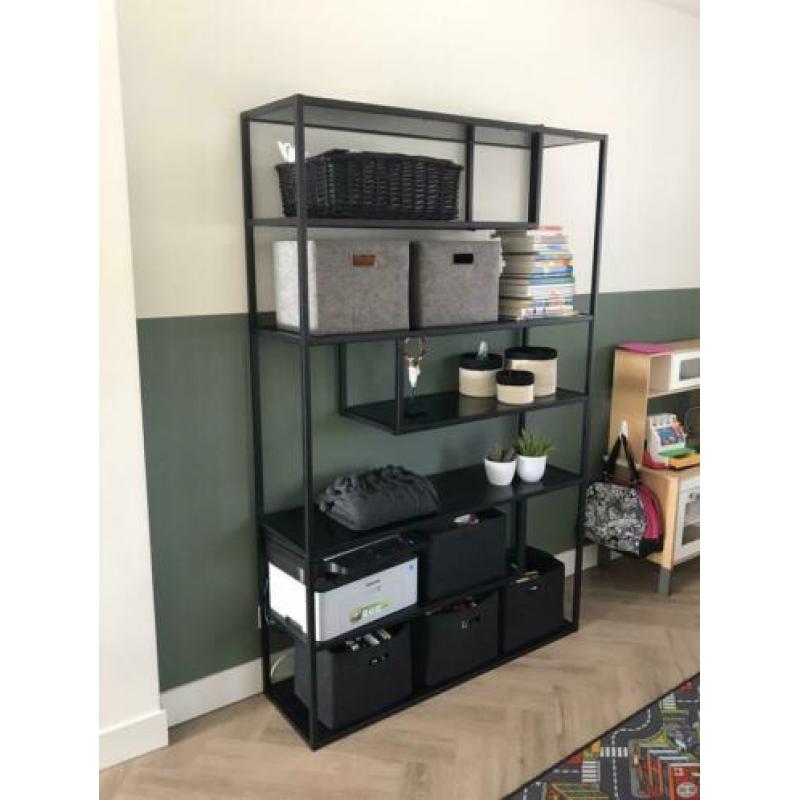 Wandkast Woood zwart strak design