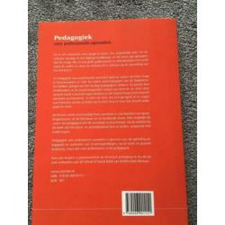 Boek Pedagogiek voor professionele opvoeders