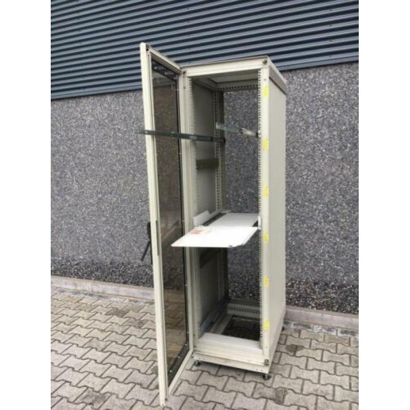 Patchkast Gebruikt 59x215x85cm €125 ex