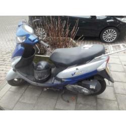 Peugeot v-clic bromscooter start niet!