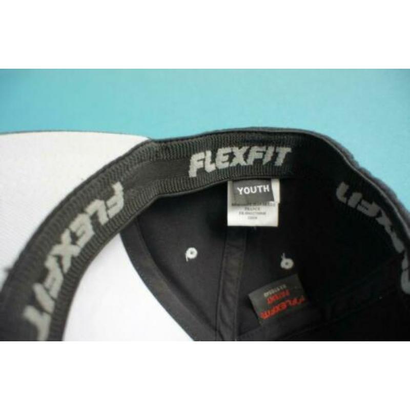 1-8215 FlexFit cap, DC, mt. 86/92/98