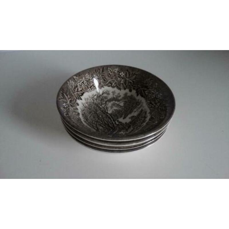 4 schaaltjes English Ironstone tableware