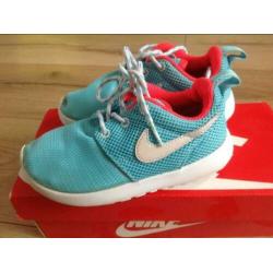 Nike Roshe run maat 27 zgan