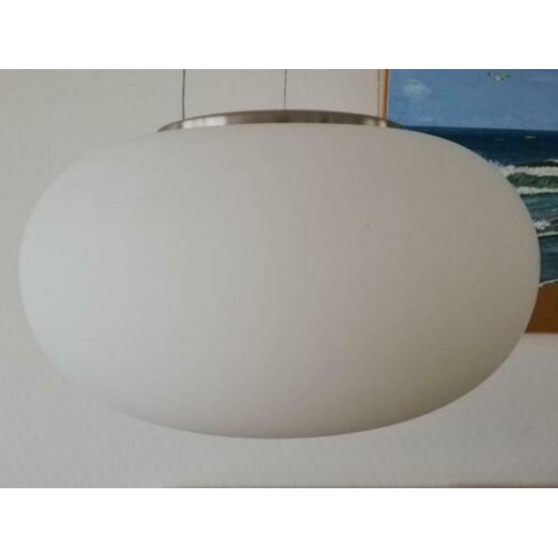 2 melkglazen hanglampen