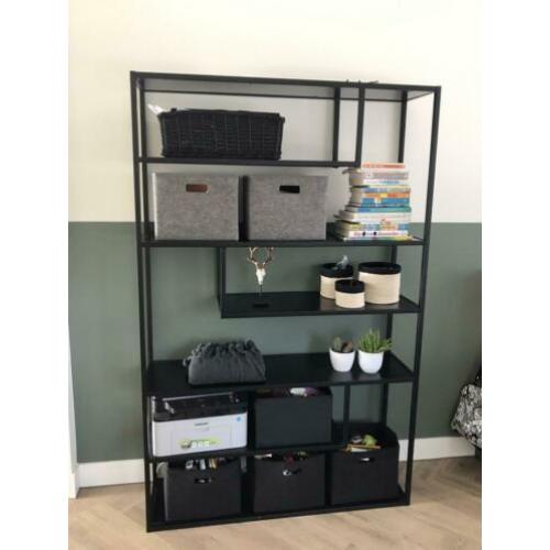 Wandkast Woood zwart strak design