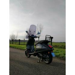Vespa sprint agaat grijs full option 2020!