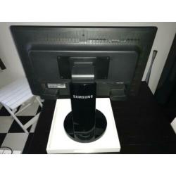 Samsung SyncMaster 2494HM (hoogglans zwart)