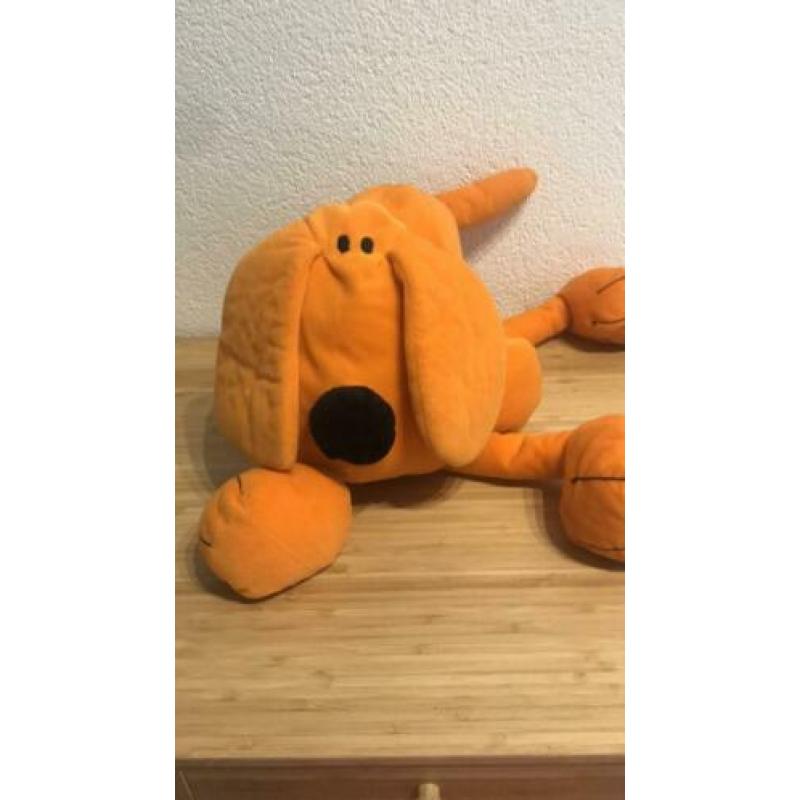 Grote bang on the door knuffelhond. Nieuw