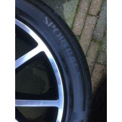 4 prachtige LM 17” velgen RH DE Sports en Vredestein banden