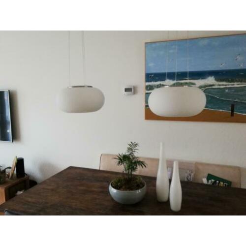 2 melkglazen hanglampen