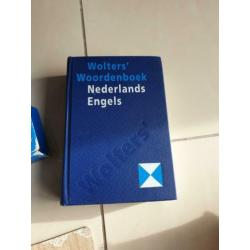 woordenboek nederlands , engels- nederlands en nederlands -