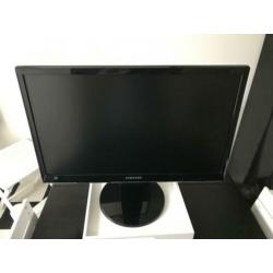 Samsung SyncMaster 2494HM (hoogglans zwart)