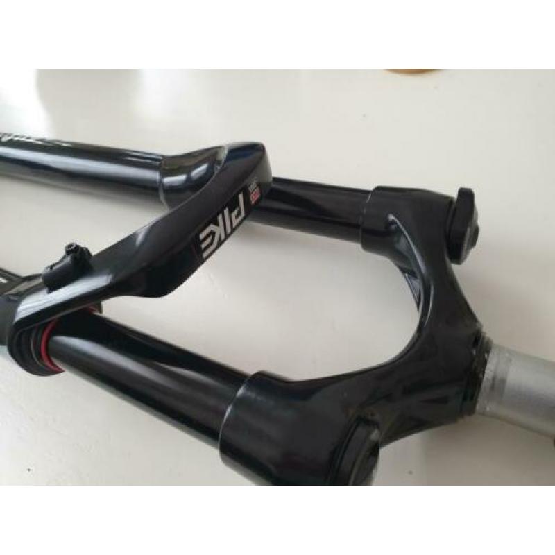 rockshox voorvork 29" pike. 1 1/8" 100mm - Zwart