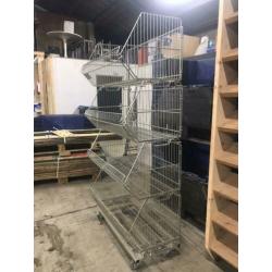 Draadmanden 4 hoog op wielen