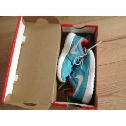 Nike Roshe run maat 27 zgan