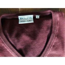Baileys pullover bordeauxrood maat L met V-hals