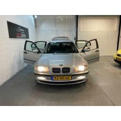 BMW 3-serie 316i Executive NIEUWE APK//AIRCO//RIJD SCHAKELD