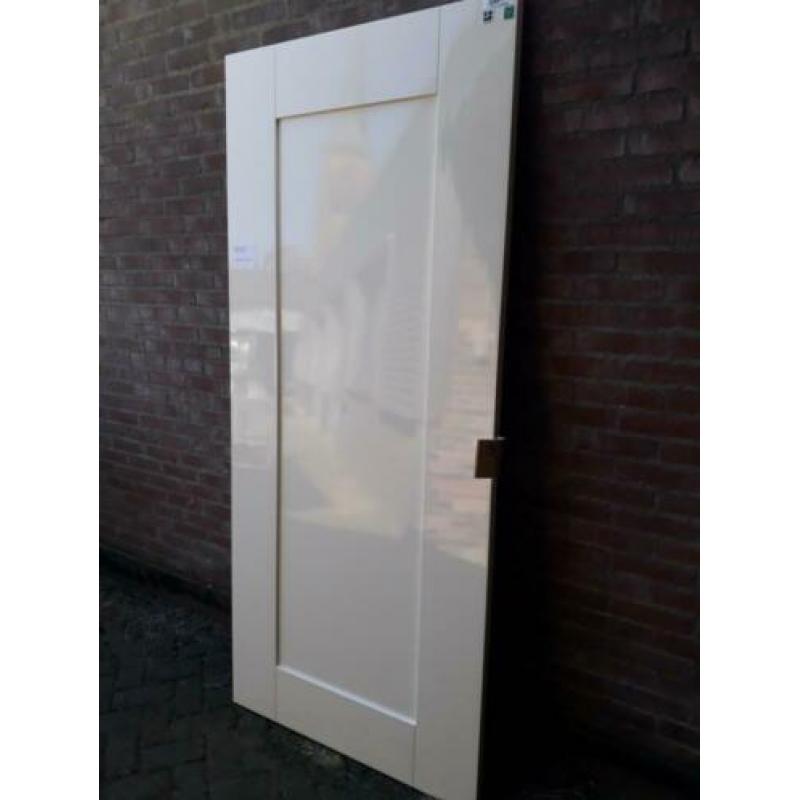 Verschillende houten binnendeuren 93x211.5 stomp massief