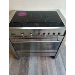 Keramische Smeg Fornuis met grote oven 90 cm breed
