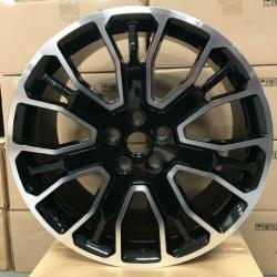 Nieuwe set 21'' Range Rover velgen evt met banden leverbaar