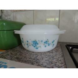 Vintage servies, schaal Scania en Veronica Arcopal