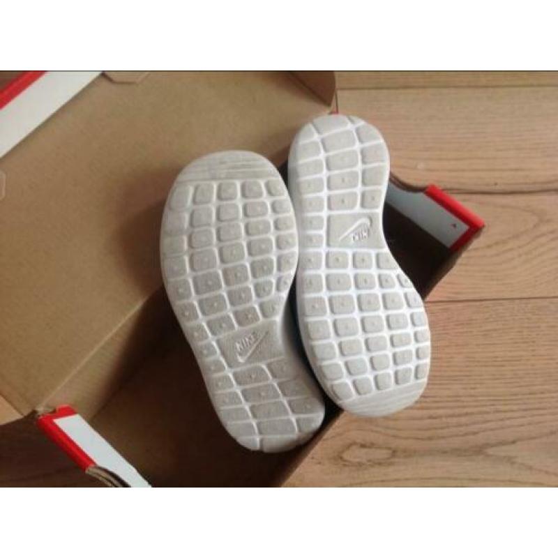 Nike Roshe run maat 27 zgan