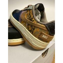 Nike Air Force Travis Scott “Cactus Jack” Maat 31.5