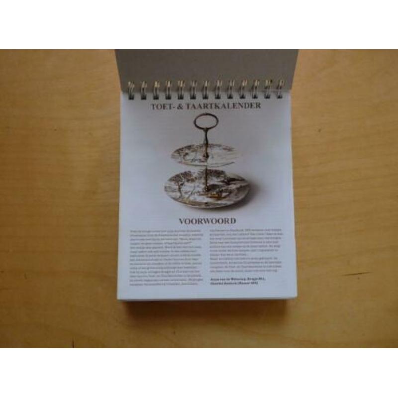 Toet- en taart kalender Anya van de Wetering Snor 2010