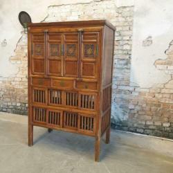 Chinese kast 140 jr oud i.z.g.s ( bezorgen mogelijk )