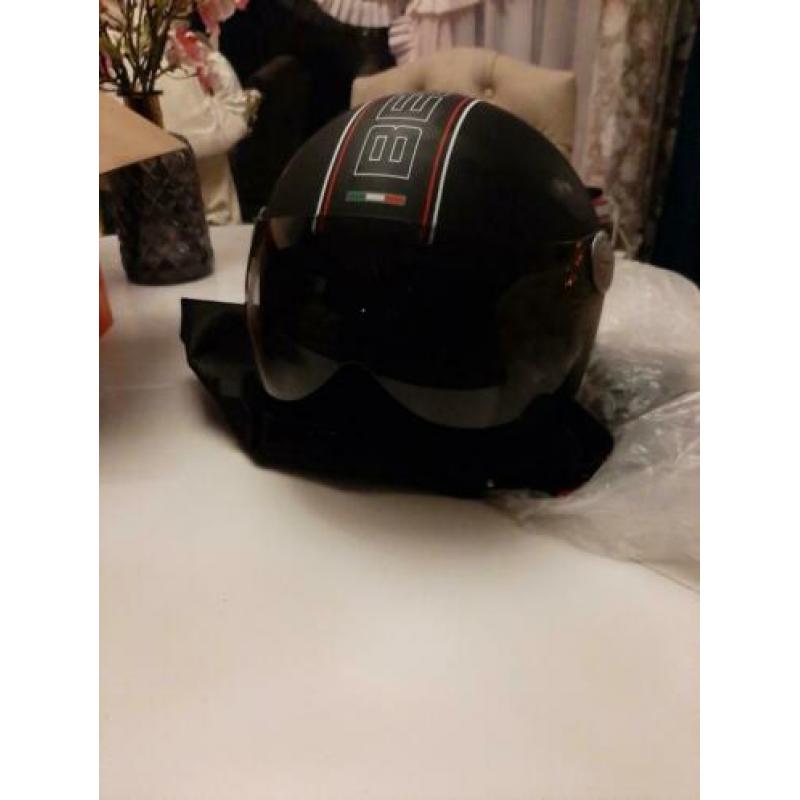 Nieuwe Beon helm
