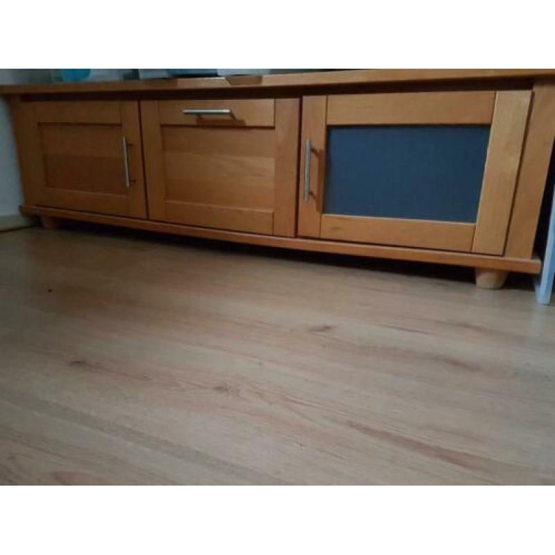 tv kast