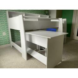 Halfhoogslaper met bureau Swan met matras