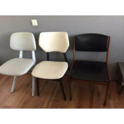 4 hippe vintage teak stoelen jaren 60 SETPRIJS