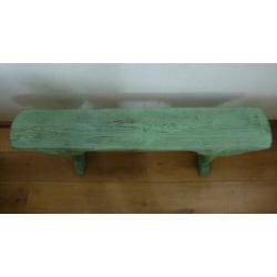 Houten boerenbankje, halbankje, bankje, bank, gesleten groen
