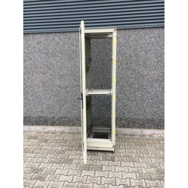 Patchkast Gebruikt 59x215x85cm €125 ex