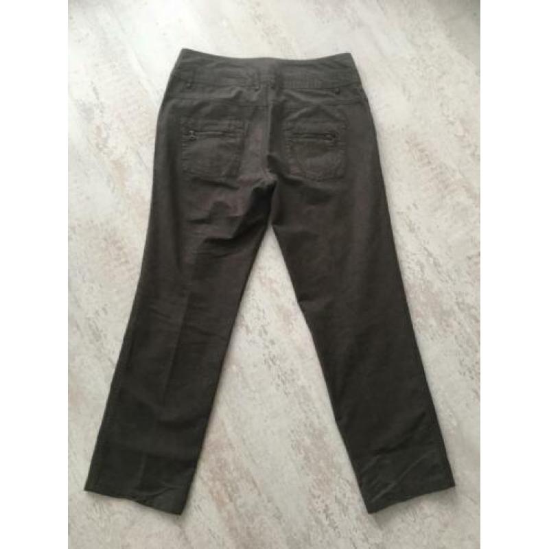 Leuke bruine pantalon van Carbone maat 42