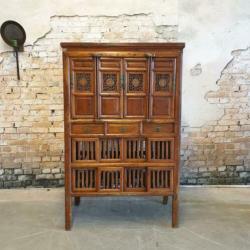 Chinese kast 140 jr oud i.z.g.s ( bezorgen mogelijk )