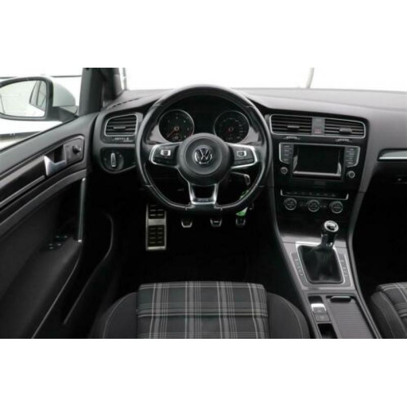 Volkswagen Golf 2.0 TDI GTD | Xenon | Navigatie | Climate co