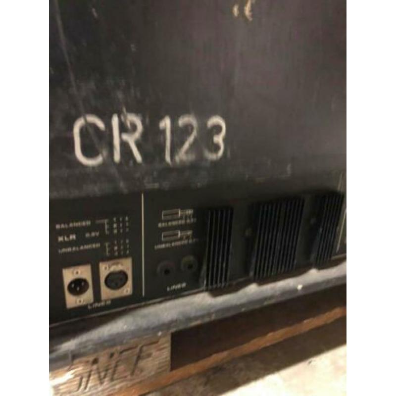 speaker: BL-250 actieve speakerkast, aangepaste novanex kast