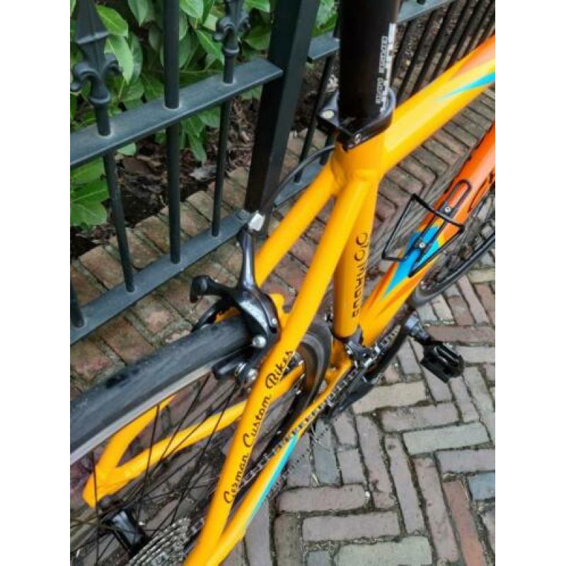 Chaka magos racefiets met sora 2018 groep