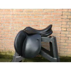 Fouganza 17,5 inch lederen zadel
